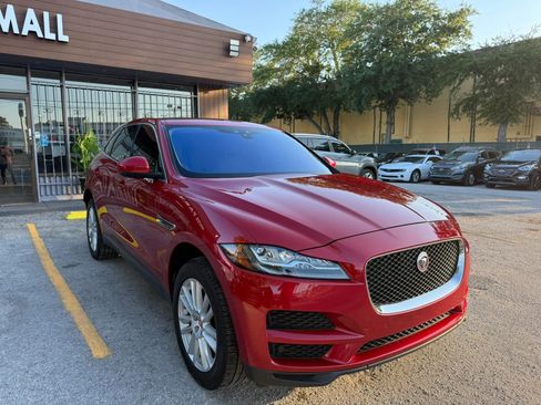 Used 2017 Jaguar F-PACE Prestige AWD/4WD image 3