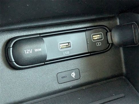 Used 2022 Kia Telluride EX w/ EX Premium Package image 30