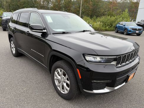 Used 2023 Jeep Grand Cherokee L Limited w/ Luxury Tech Group II AWD/4WD image 7