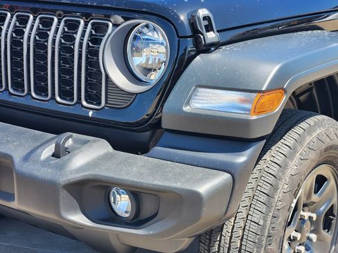 Used 2026 Jeep Wrangler Sport AWD/4WD image 8