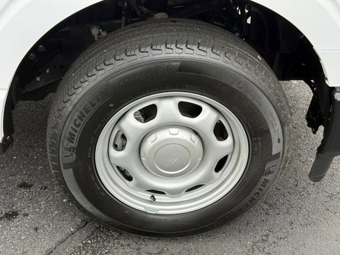 Used 2023 Ford F150 XL image 9