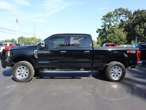 Used 2017 Ford F250 Lariat w/ Lariat Ultimate Package AWD/4WD image 6