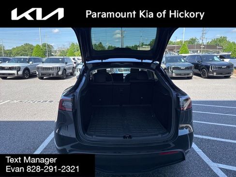 Used 2024 Tesla Model Y Long Range RWD image 4
