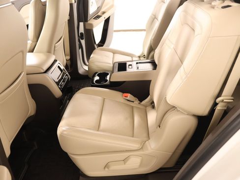 Used 2022 Lincoln Aviator Reserve w/ Equipment Group 201A AWD/4WD image 13