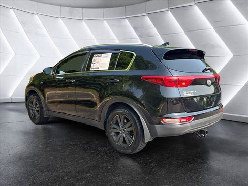 Used 2017 Kia Sportage LX w/ LX Popular Package AWD/4WD image 3