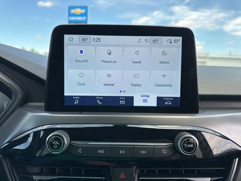Used 2025 Ford Escape Active AWD/4WD image 34