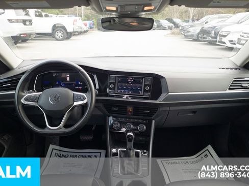 Used 2024 Volkswagen Jetta SE FWD image 20