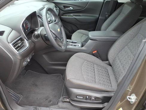 Used 2024 Chevrolet Equinox LT FWD image 12