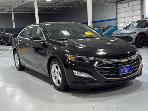 Certified 2024 Chevrolet Malibu LT image 2