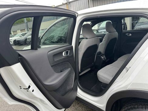 Used 2023 Volvo C40 P8 Recharge Ultimate AWD/4WD image 17