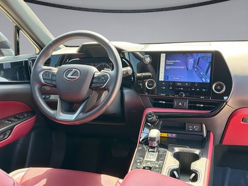 Used 2025 Lexus NX 250 FWD w/ Accessory Package (Z1) image 19