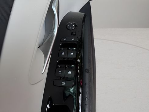 Used 2023 Hyundai Tucson Limited AWD/4WD image 18