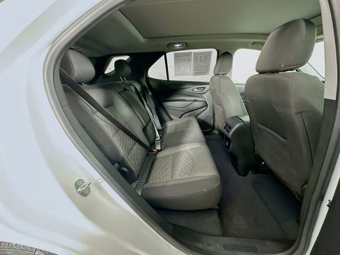 Used 2021 Chevrolet Equinox LT image 36