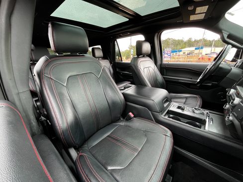 Used 2019 Ford Expedition Limited w/ Equipment Group 303A image 25
