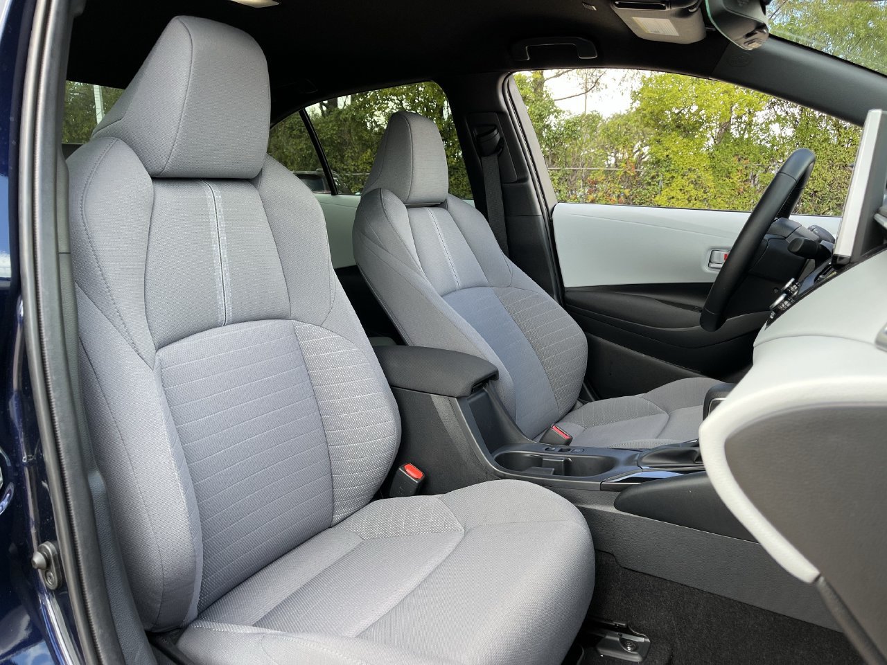 Used 2026 Toyota Corolla SE w/ SE Premium Package FWD image 24