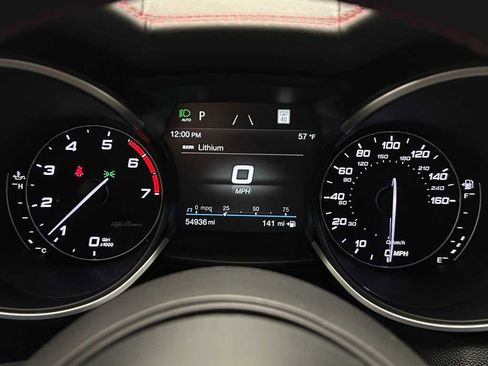 Used 2023 Alfa Romeo Stelvio Estrema image 27