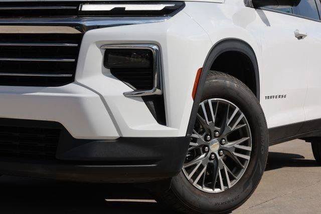 Used 2024 Chevrolet Traverse LT AWD/4WD image 5