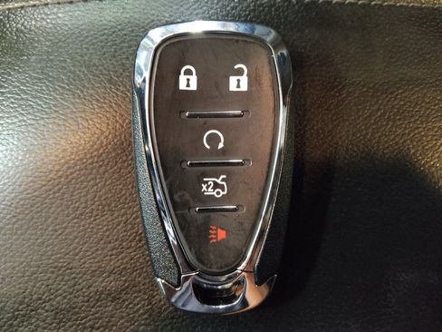 Used 2017 Chevrolet Cruze LT w/ Convenience Package FWD image 32