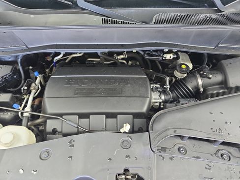 Used 2015 Honda Pilot Touring image 32