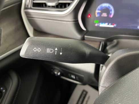 Used 2025 Jeep Grand Cherokee Limited AWD/4WD image 23