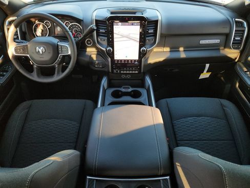 New 2025 RAM 2500 Big Horn AWD/4WD image 38