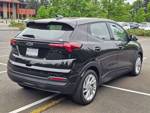 New 2027 Chevrolet Bolt LT w/ Comfort Package FWD image 5