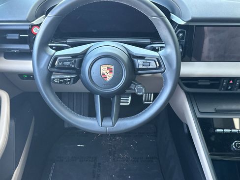 Used 2025 Porsche Macan 4S Electric AWD/4WD image 14