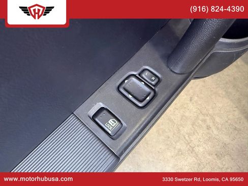 Used 2006 MAZDA MX-5 Miata Grand Touring image 32