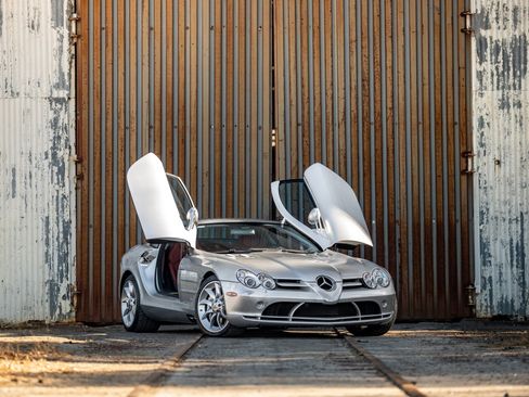 Used 2006 Mercedes-Benz SLR image 2