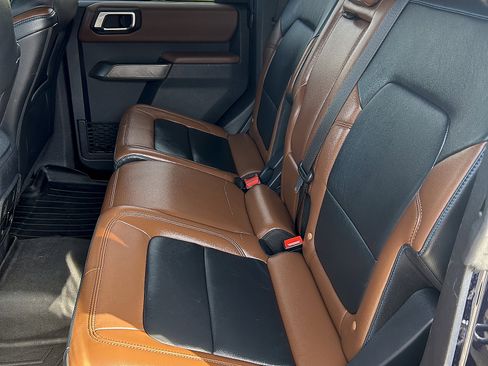 Used 2021 Ford Bronco Outer Banks image 9