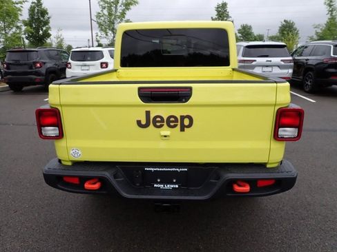 Used 2023 Jeep Gladiator Mojave w/ Cold Weather Group image 6