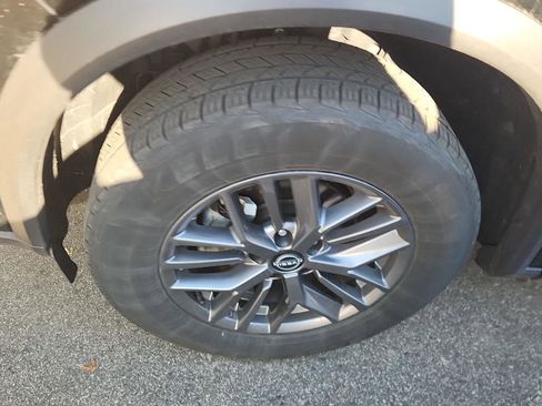 Used 2024 Nissan Rogue S AWD/4WD image 8