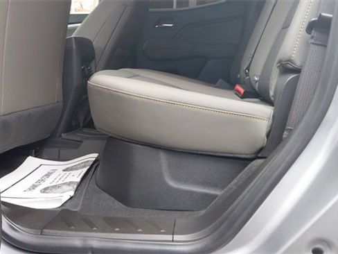 Certified 2024 Chevrolet Colorado ZR2 w/ Technology Package image 19