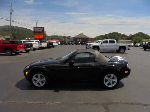 Used 2006 MAZDA MX-5 Miata Touring RWD image 1