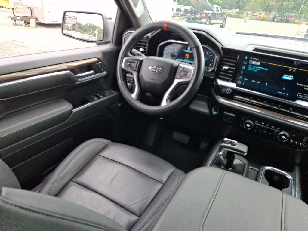 Used 2024 Chevrolet Silverado 1500 RST w/ Convenience Package II AWD/4WD image 15