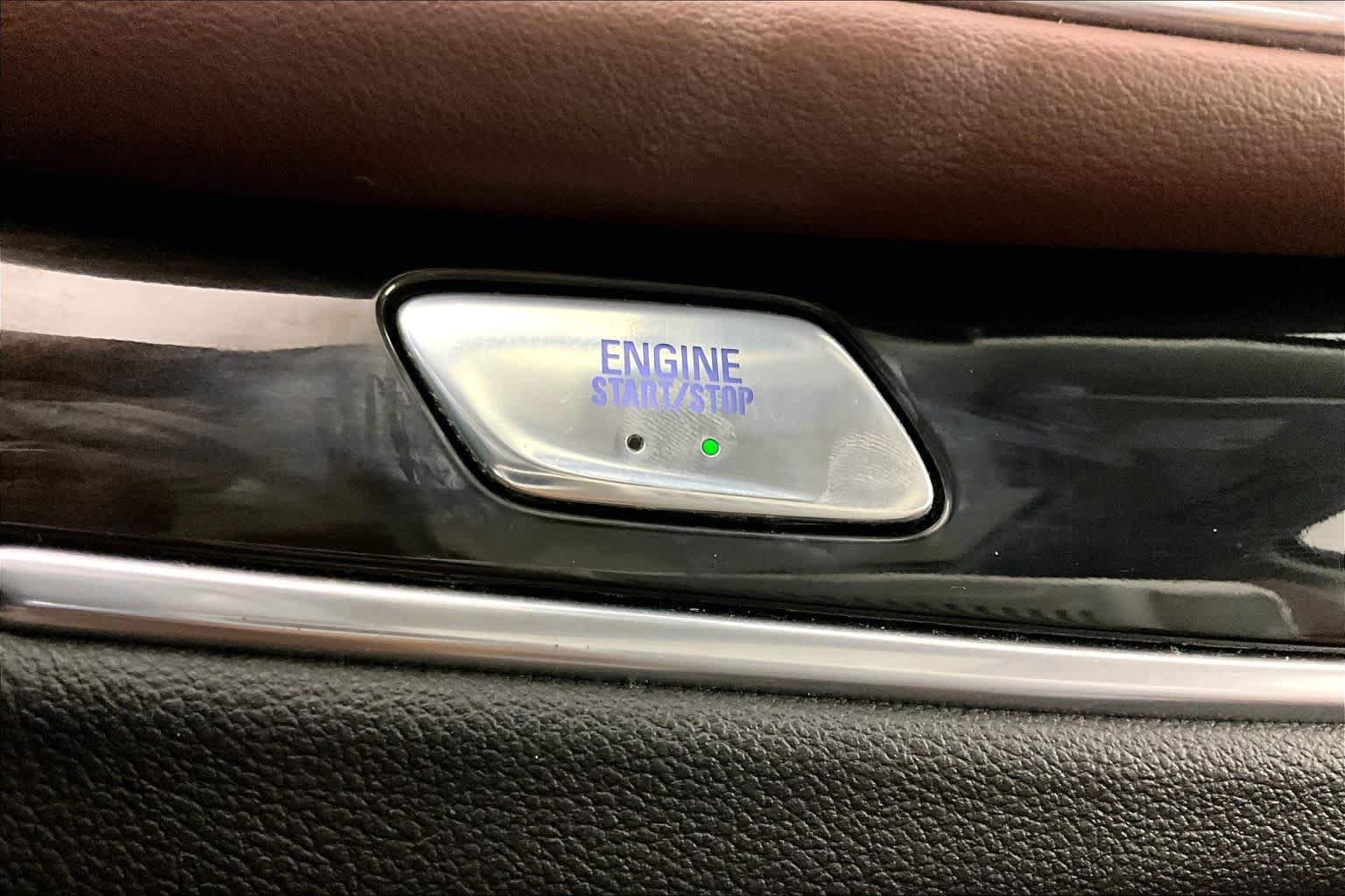 Used 2018 Buick Enclave Avenir w/ Avenir Technology Package FWD image 30