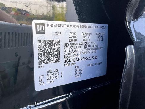 Used 2025 Chevrolet Equinox EV LT FWD image 30