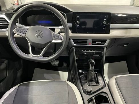 New 2025 Volkswagen Taos SE image 15