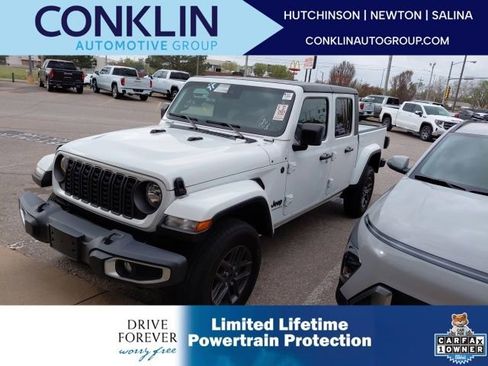 Used 2024 Jeep Gladiator Sport image 1