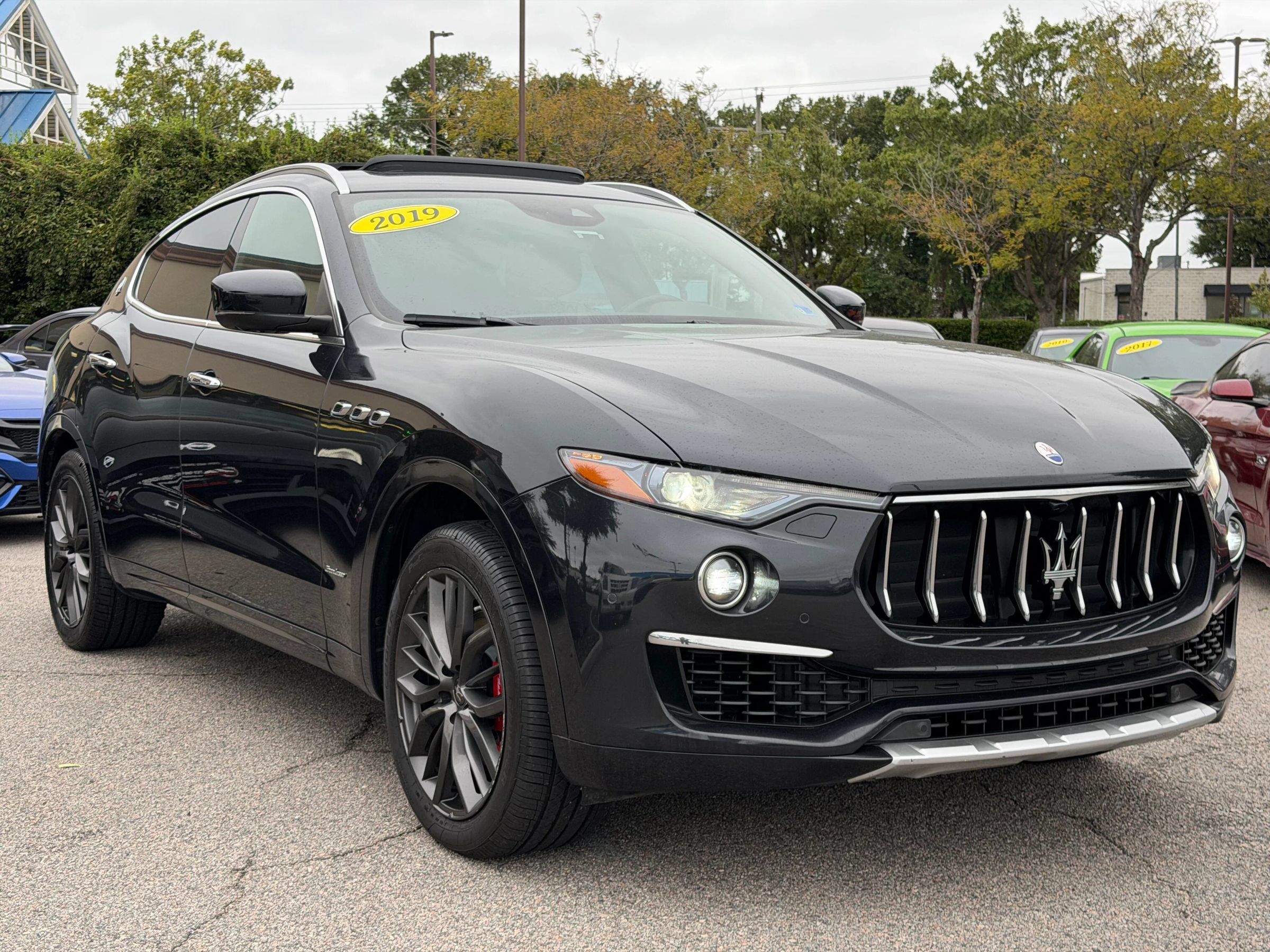 Used 2019 Maserati Levante GranLusso AWD/4WD image 5