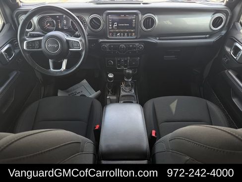 Used 2022 Jeep Wrangler Unlimited Sahara AWD/4WD image 10