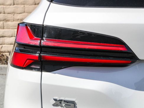Used 2024 BMW X5 M60i w/ Parking Assistance Package AWD/4WD image 10
