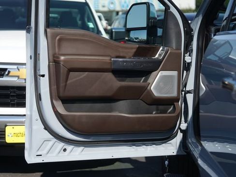 Used 2024 Ford F250 King Ranch w/ Chrome Package AWD/4WD image 30