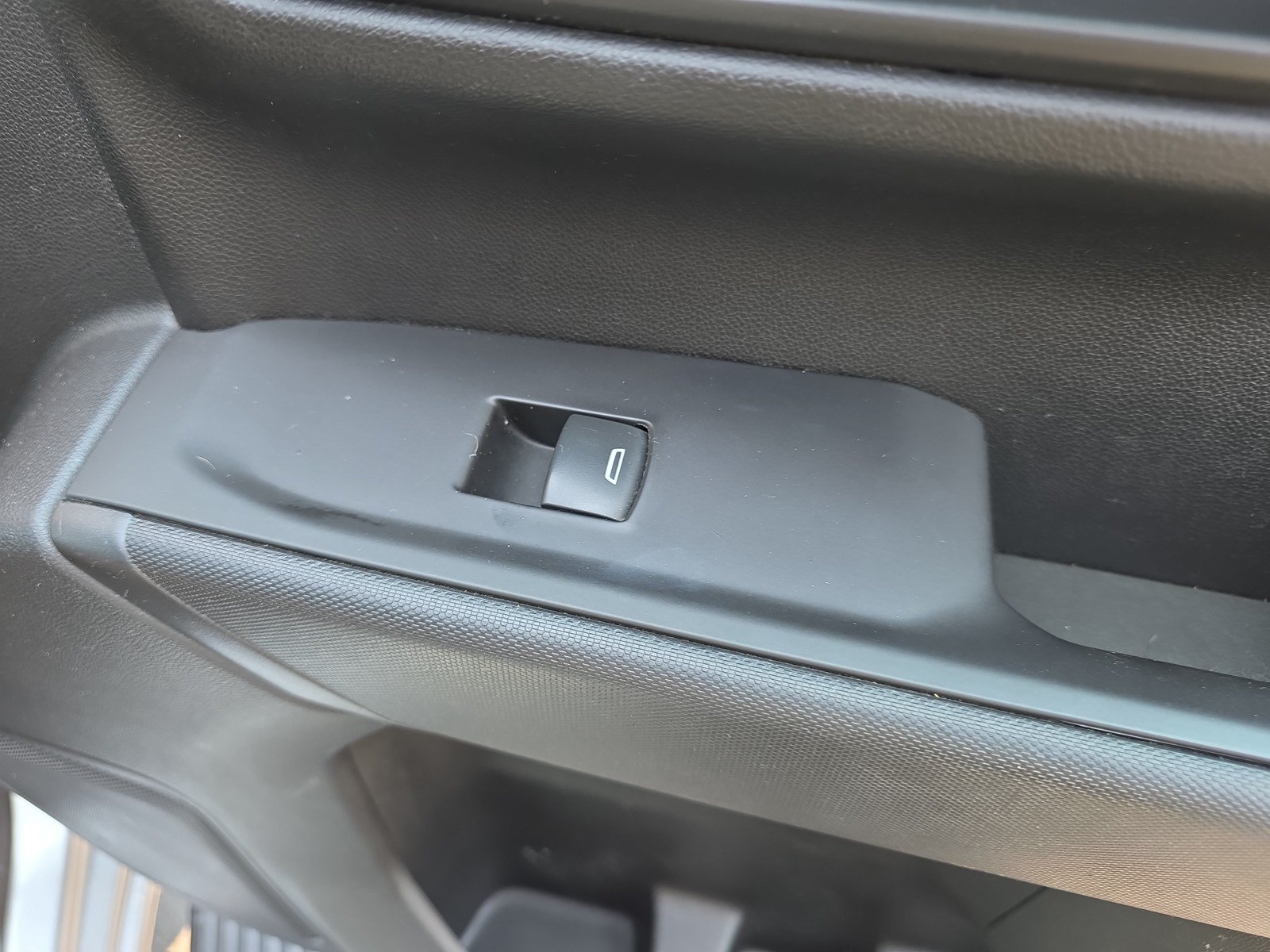 Used 2021 Chevrolet Silverado 1500 Custom w/ LPO, Dark Essentials Package AWD/4WD image 16