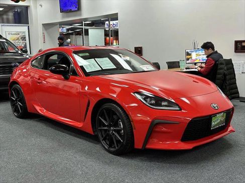 Certified 2025 Toyota GR86 Premium image 10