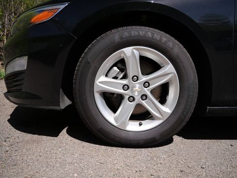 Used 2024 Chevrolet Malibu LT FWD image 9