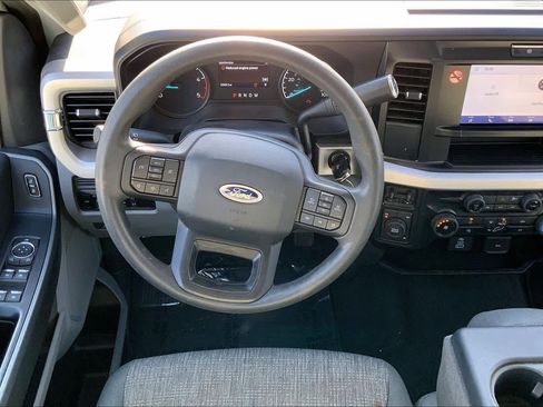 Used 2025 Ford F350 XLT image 5