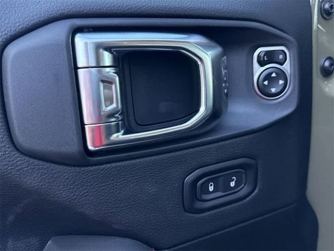 New 2026 Jeep Wrangler Unlimited Rubicon image 25