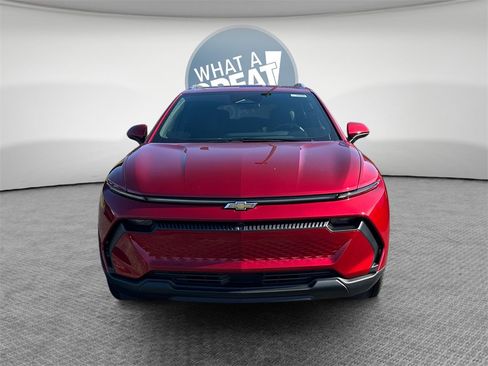 New 2026 Chevrolet Equinox EV LT image 9