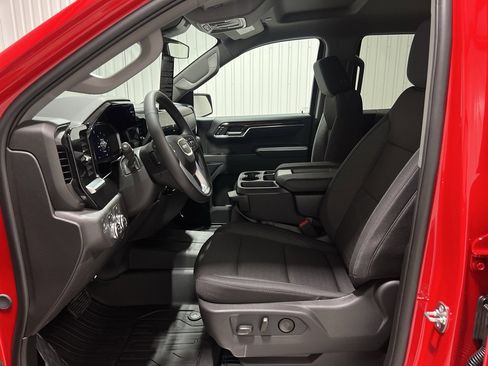 New 2026 GMC Sierra 1500 SLE image 18